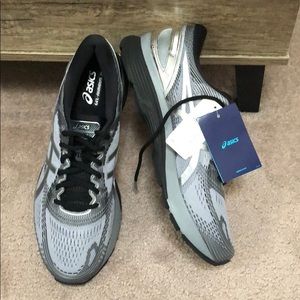 NWT ASICS - size 14